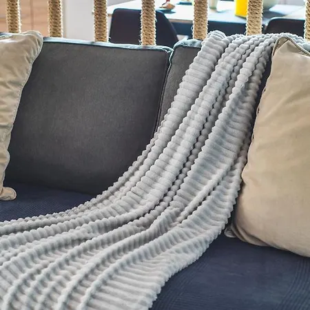 Apartment Home2book Stylish